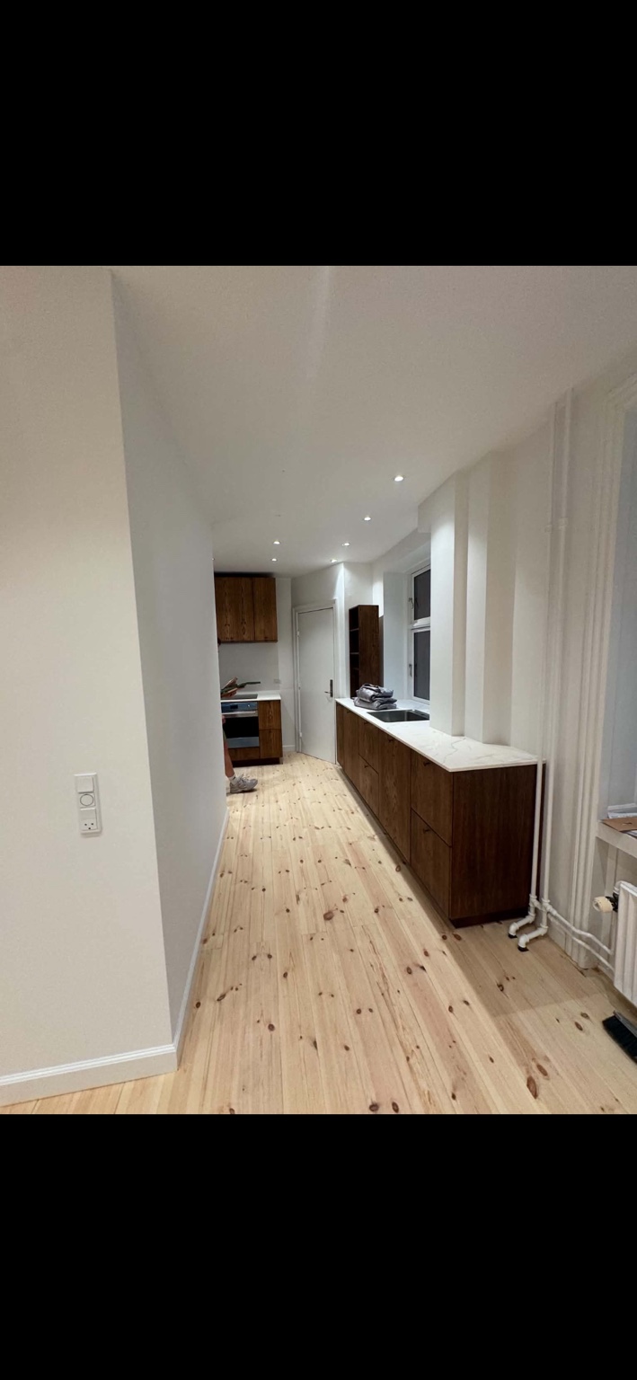 Køkkenområde efter renovering